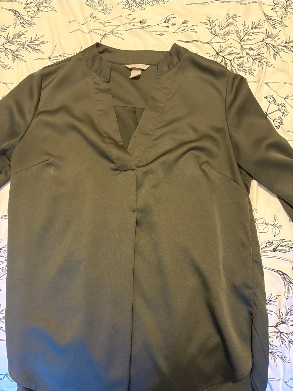 Women's Olive Green V-Neck Long Sleeve Shirt